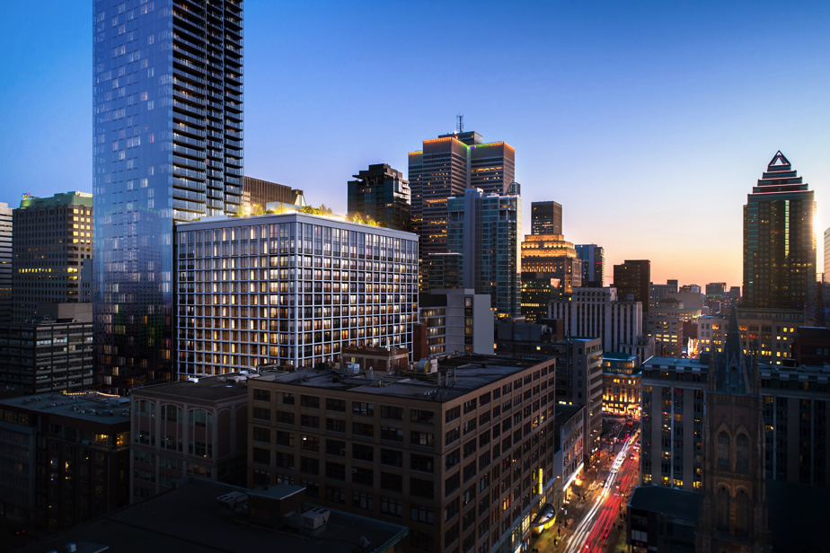  Downtown Montreal |  A second tower will appear from 1 Square Phillips

