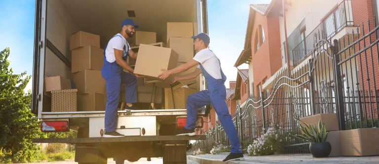 Dos and Don’ts When Hiring Professional Movers for Your Cross-Canada Journey