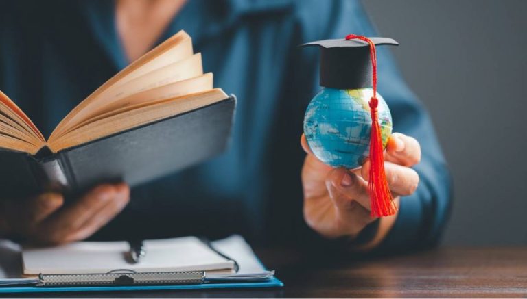 HOW TO GET A SCHOLARSHIP FOR YOUR STUDY ABROAD